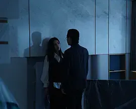 《逃离那间房》：窒息密室逃脱，人性挣扎与黑暗真相的双重考验！